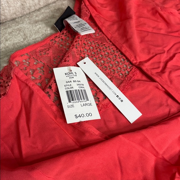 Women’s L coral shorts romper - Picture 2 of 3